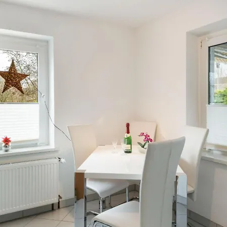 Holiday home With Terrace And Fenced Garden